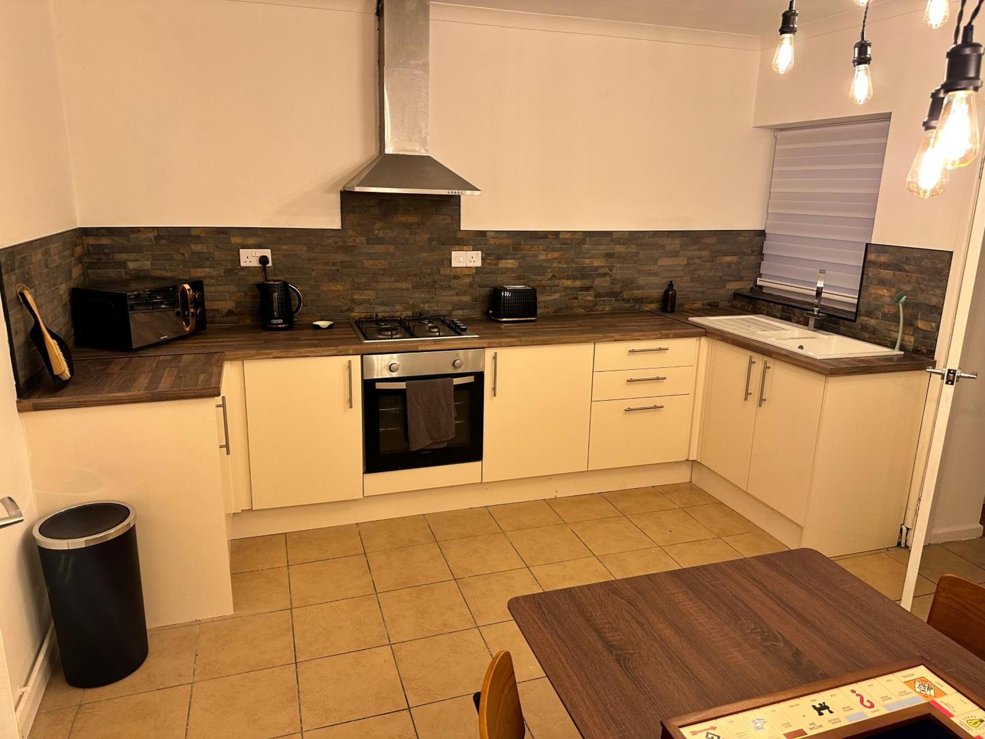 Stylish Miners Cottage, Treorchy, Rhondda Treorky Exterior foto